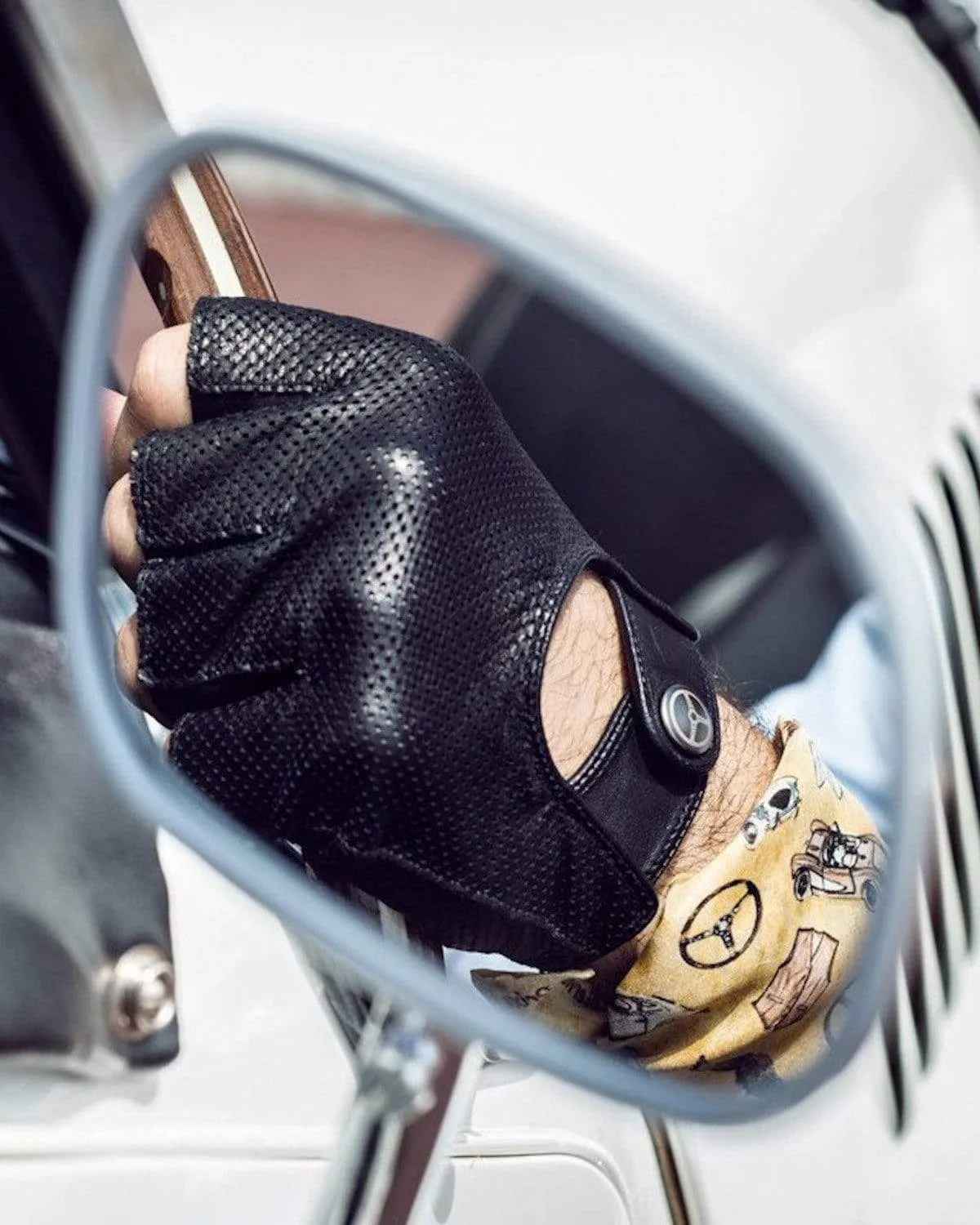 BAD ONE - Fingerless Leather Driving Gloves - Black
