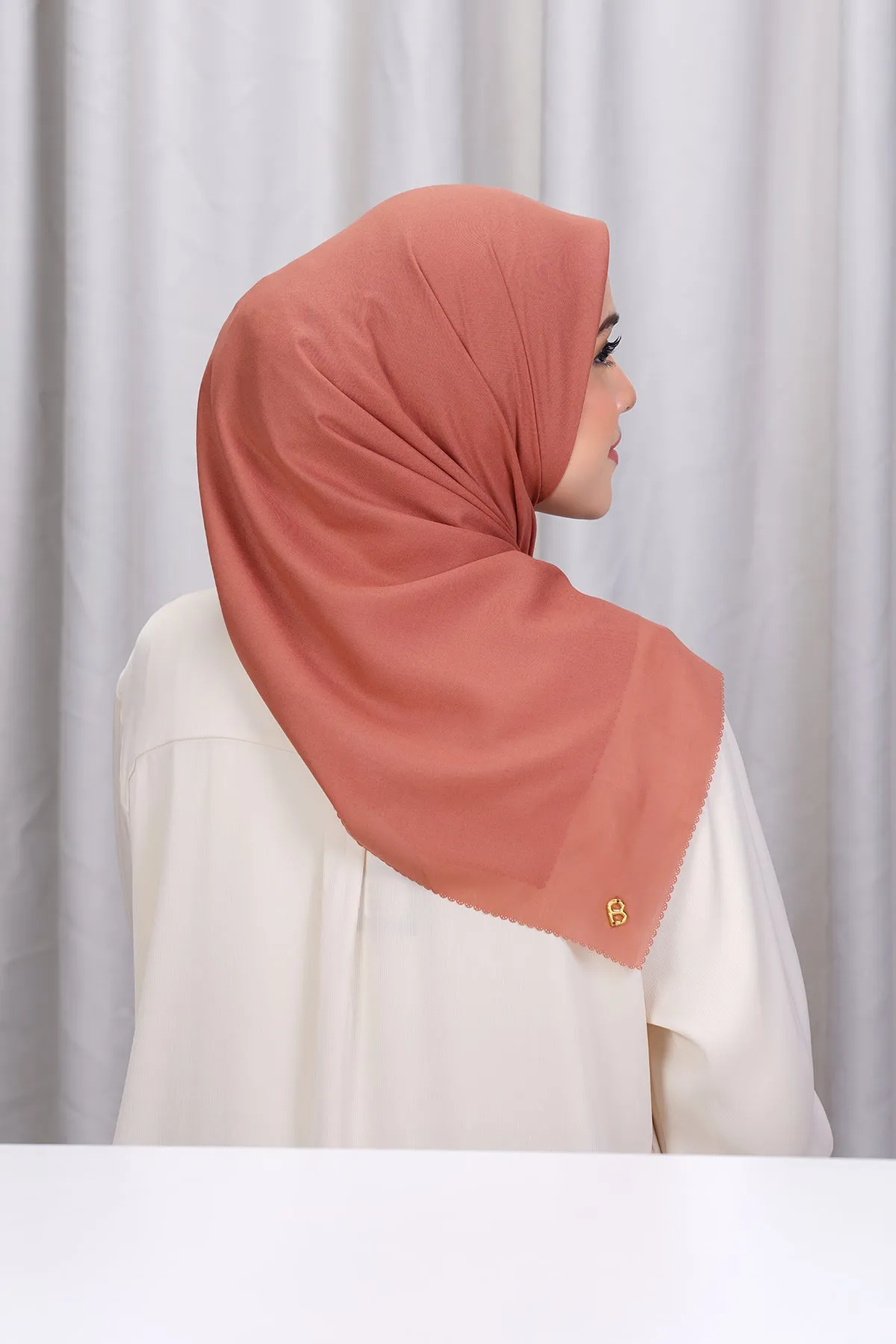 Basic Scarf - Etruscan Red