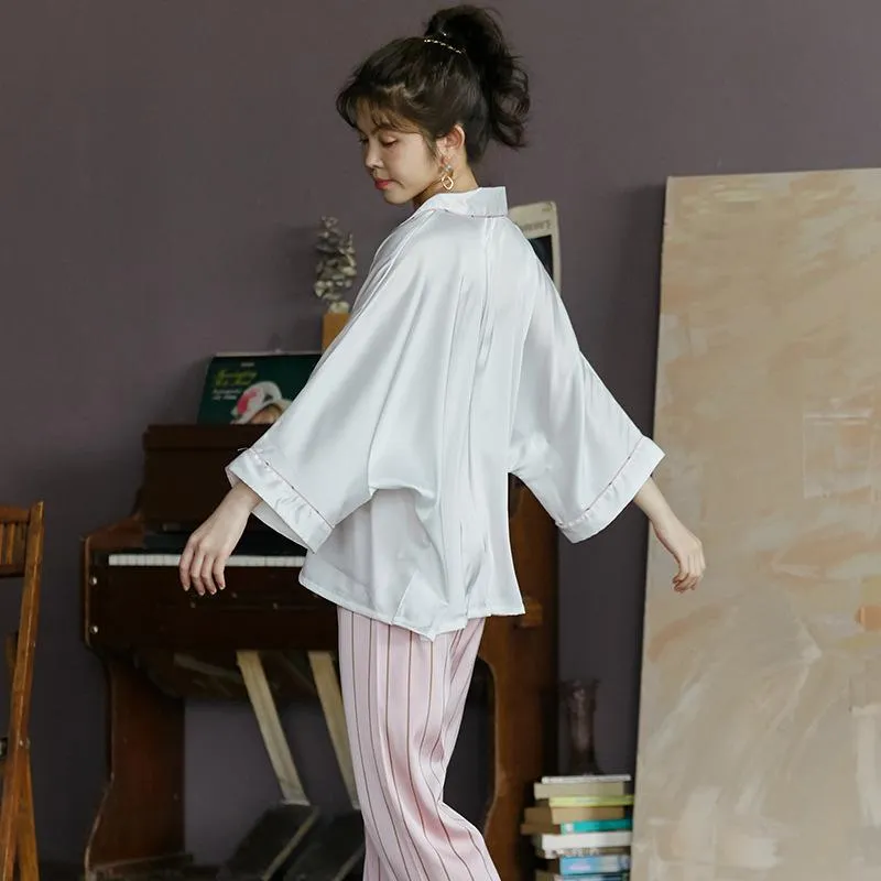 Loose Cartoon Print Women Pajamas Bat Sleeve Long Sleeve Trousers Suit Pijama
