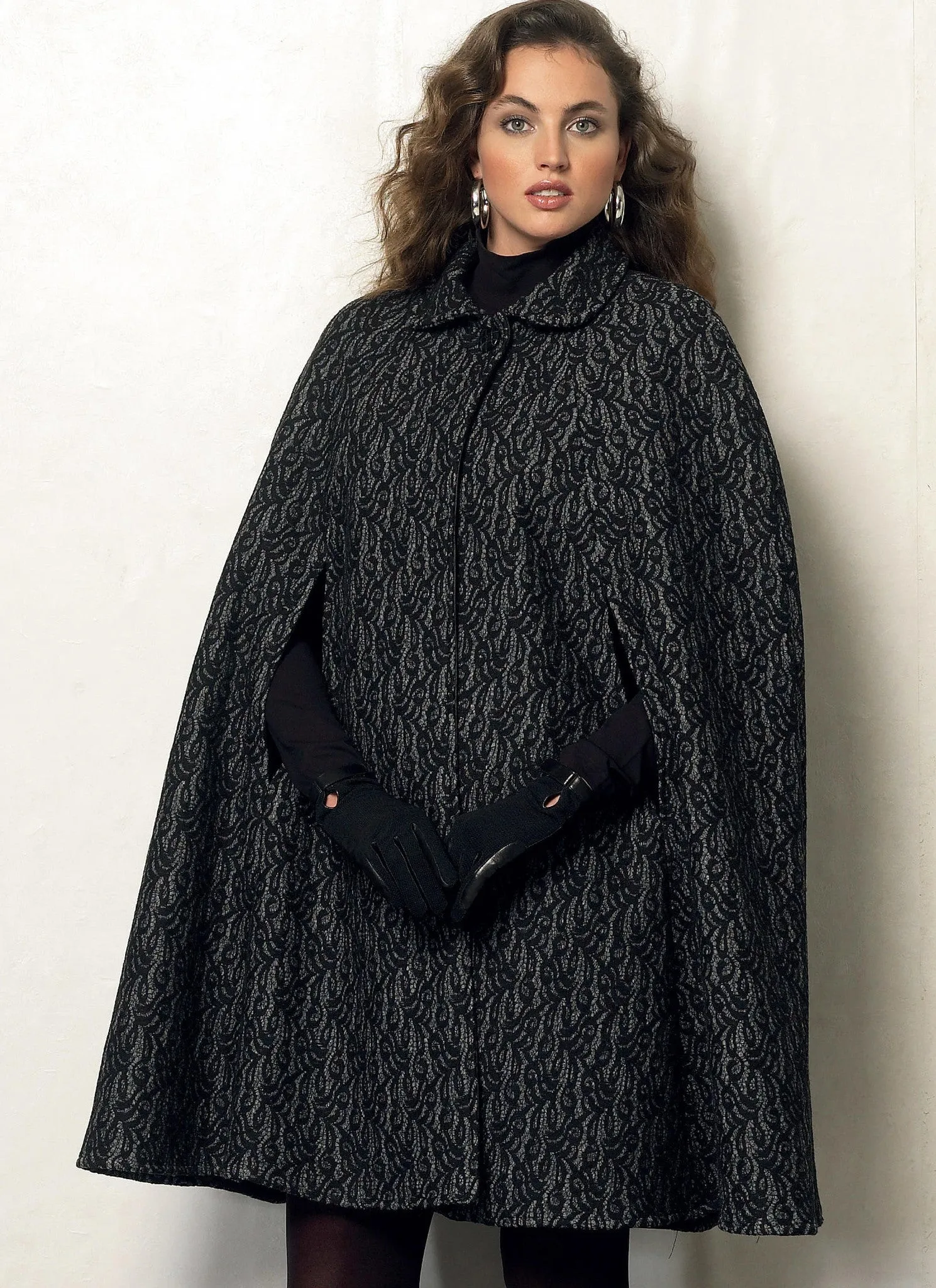 Vogue Pattern V8959 Misses' Round Collar Capes