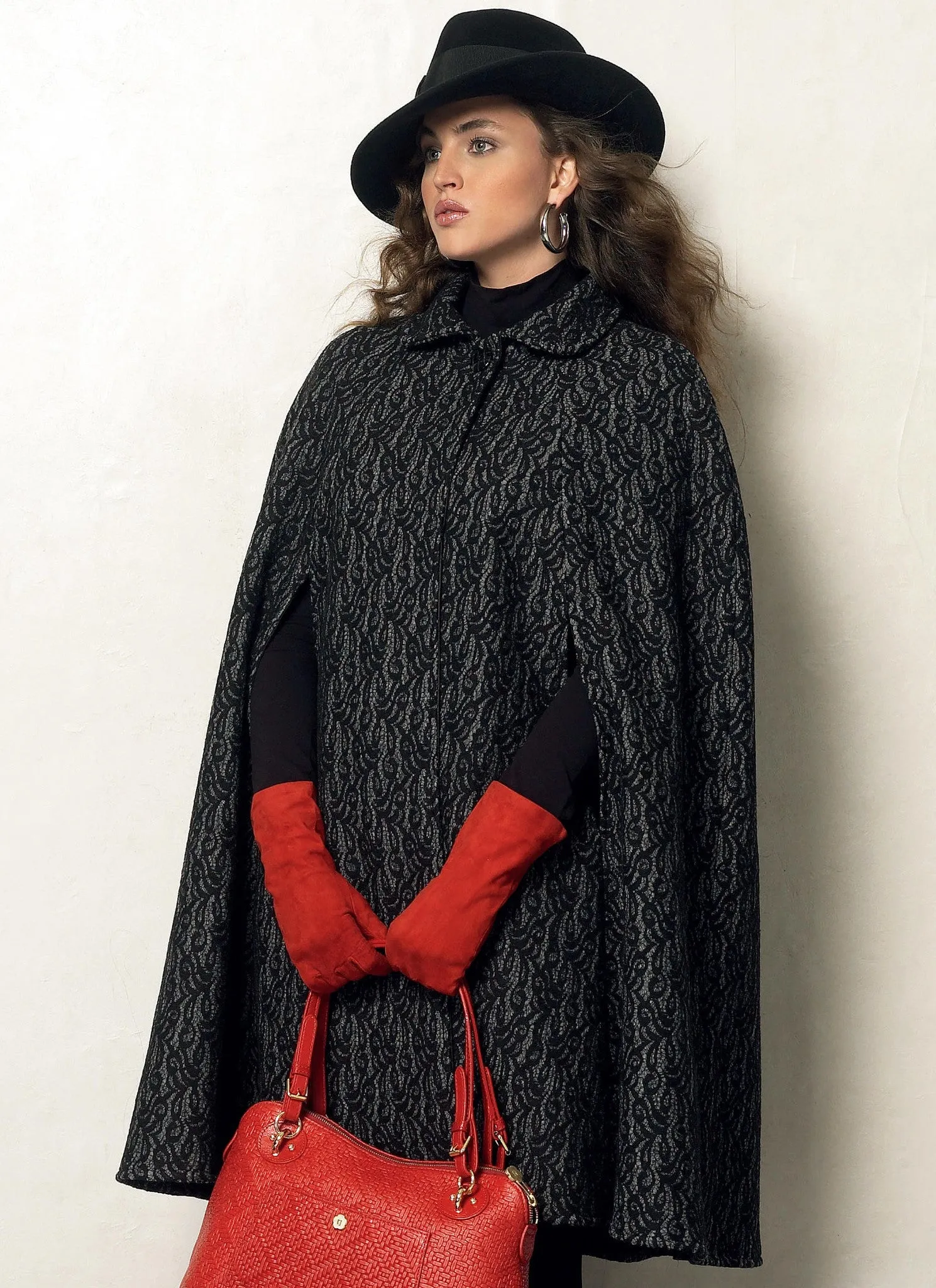 Vogue Pattern V8959 Misses' Round Collar Capes
